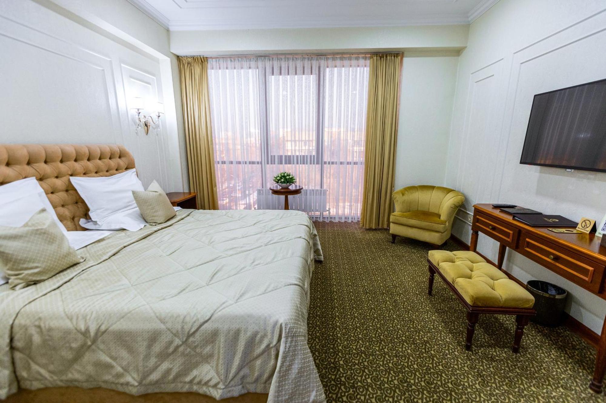 Plaza Hotel Almaty Pokoj fotografie